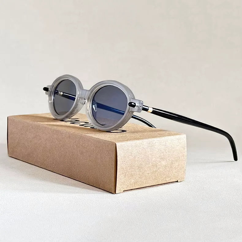 Aurelia Retro Oval Sunglasses - Image 3