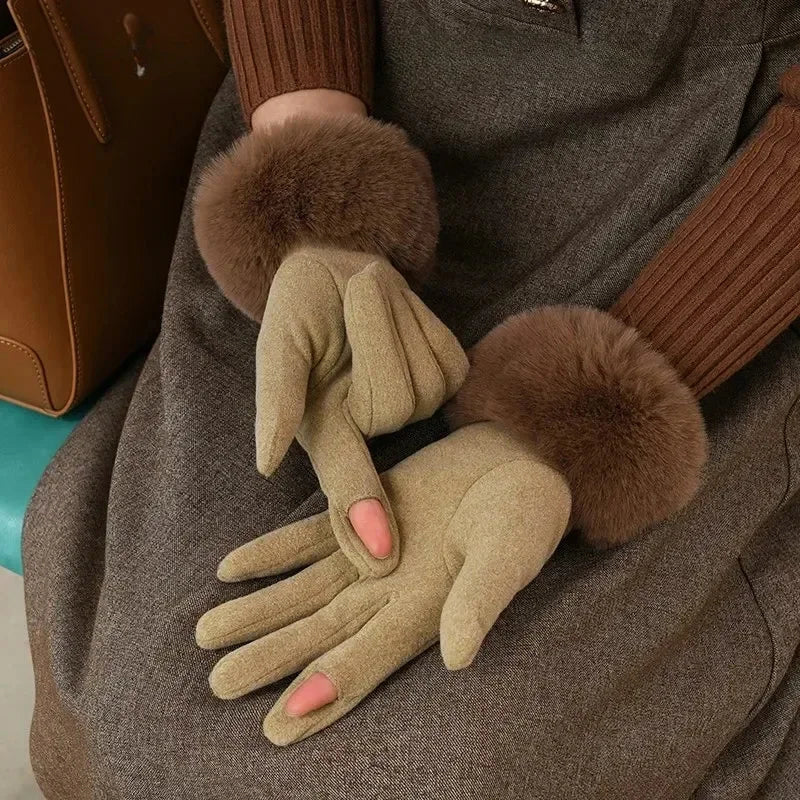Chic Plush Cuff Winter Gloves - Image 10