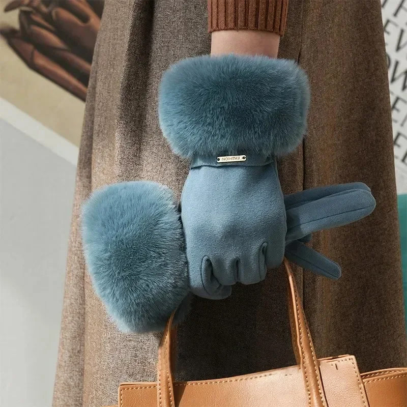 Chic Plush Cuff Winter Gloves - Image 4