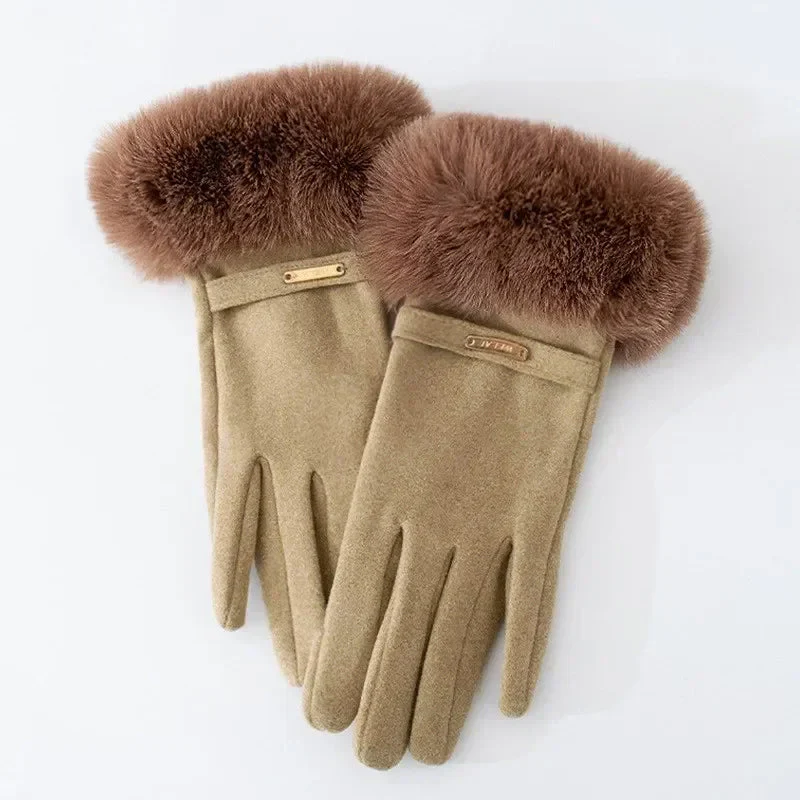 Chic Plush Cuff Winter Gloves - Image 9