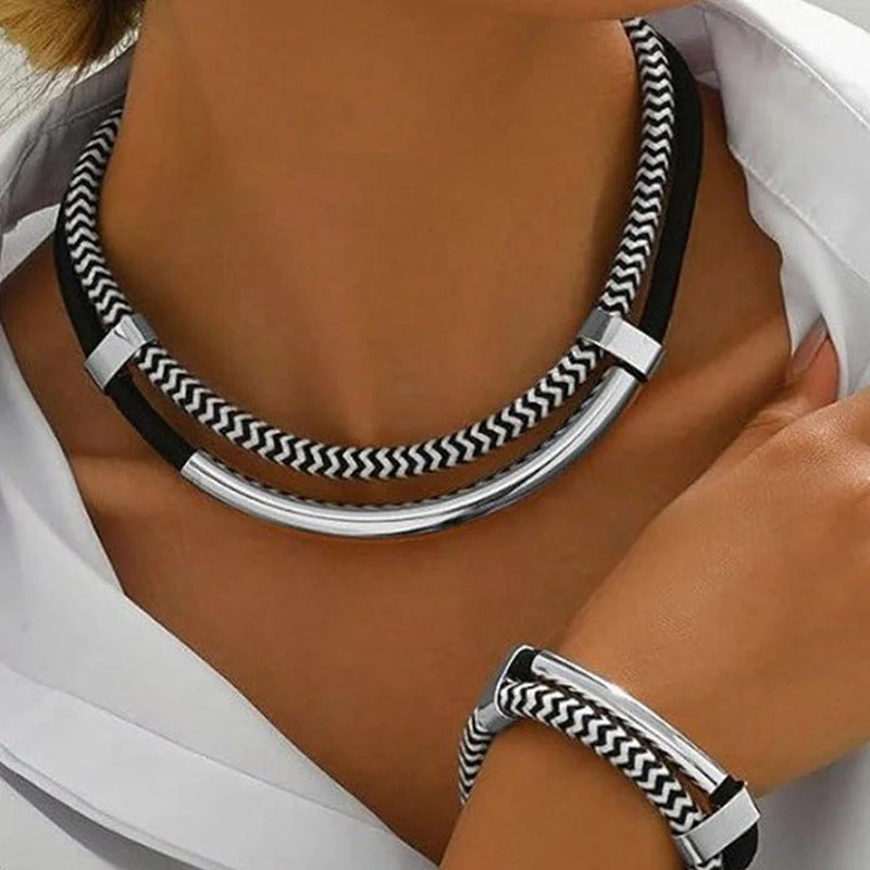 Chloé Montclair Braided Necklace and Bracelet Set - Image 2