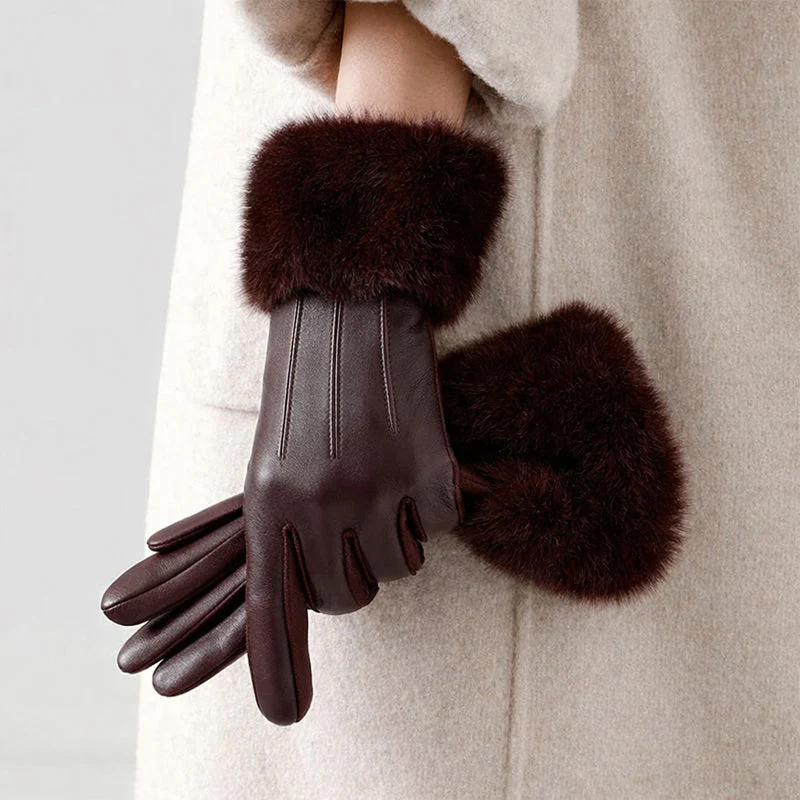 Chloé Montclair Gloves with Faux Fur Cuff - Image 3