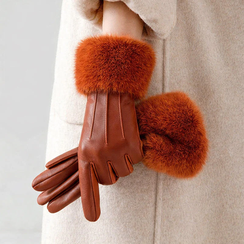 Chloé Montclair Gloves with Faux Fur Cuff - Image 5