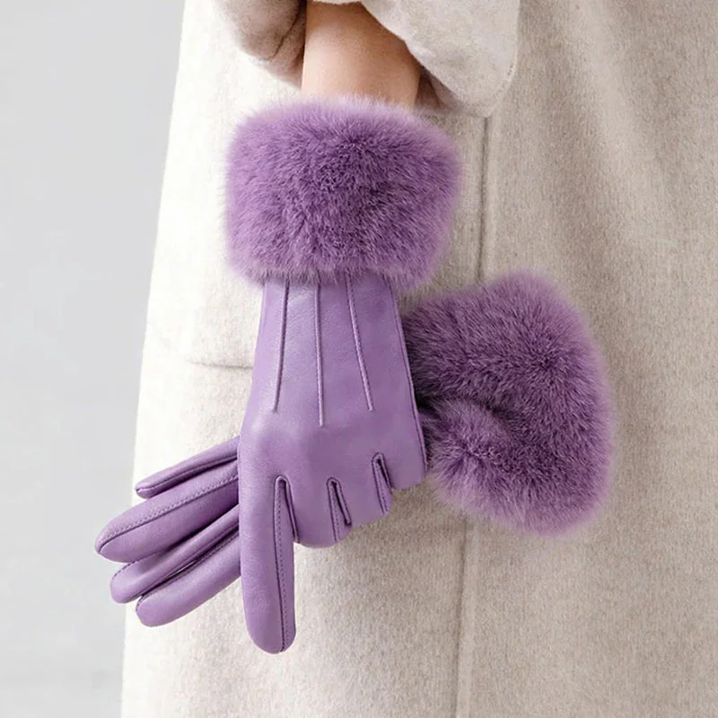 Chloé Montclair Gloves with Faux Fur Cuff - Image 6