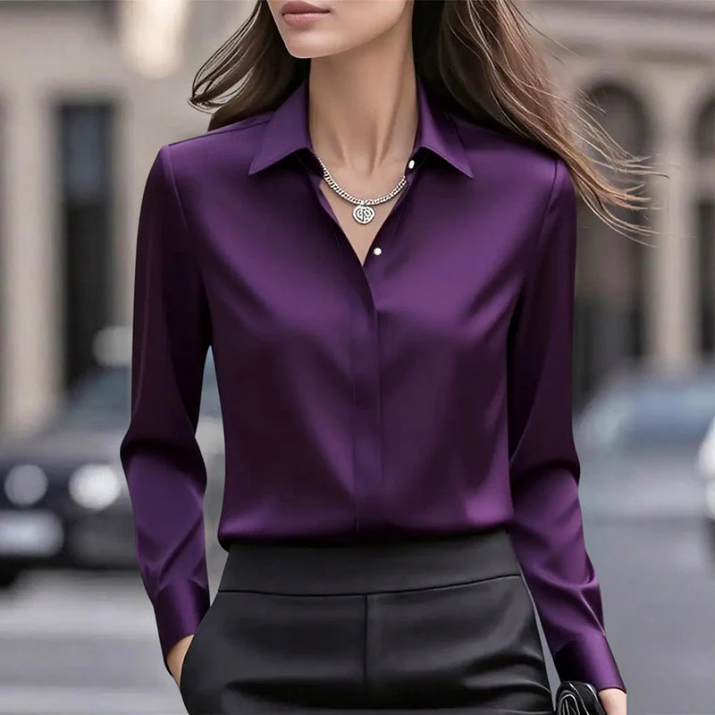 Chloé Montclair Office Blouse with Turn-Down Collar - Image 2