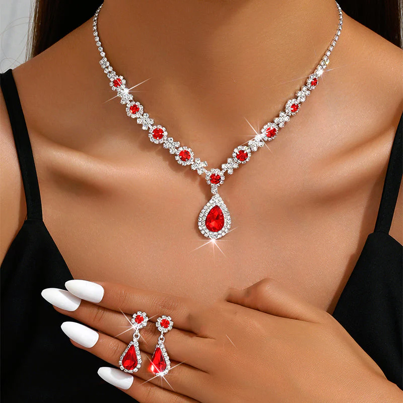 Elegant Jewelry Set with Necklace and Drop Earrings - Image 2