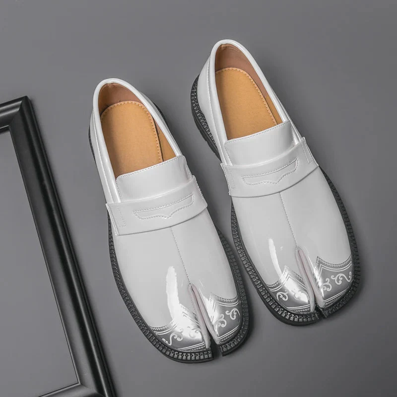 Lorenzo Vitali Split-Toe Loafers with Ornamental Detail - Image 2