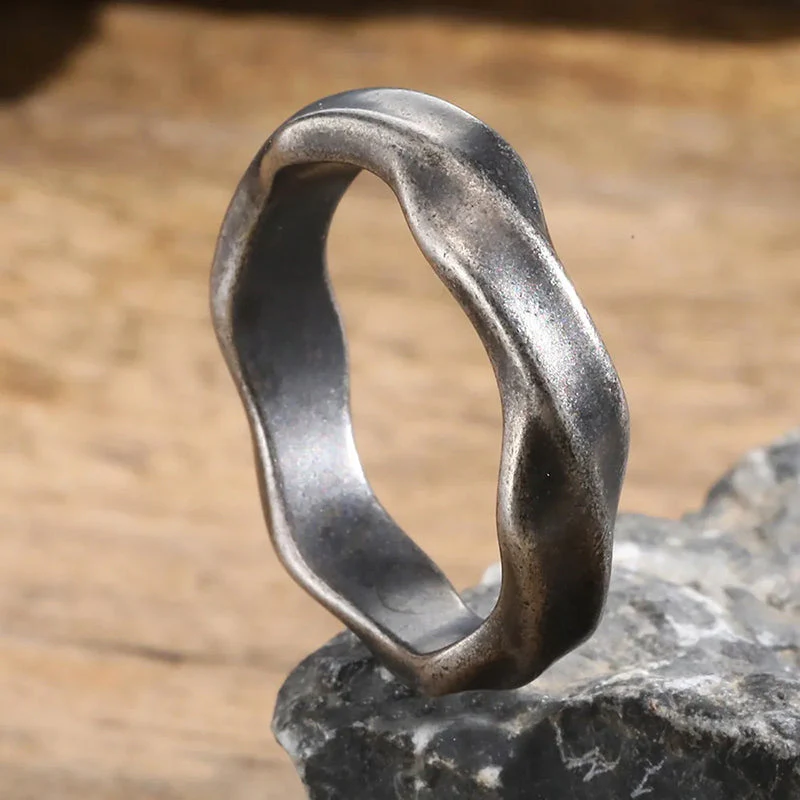 Mobius Minimalist Stainless Steel Ring - Image 3