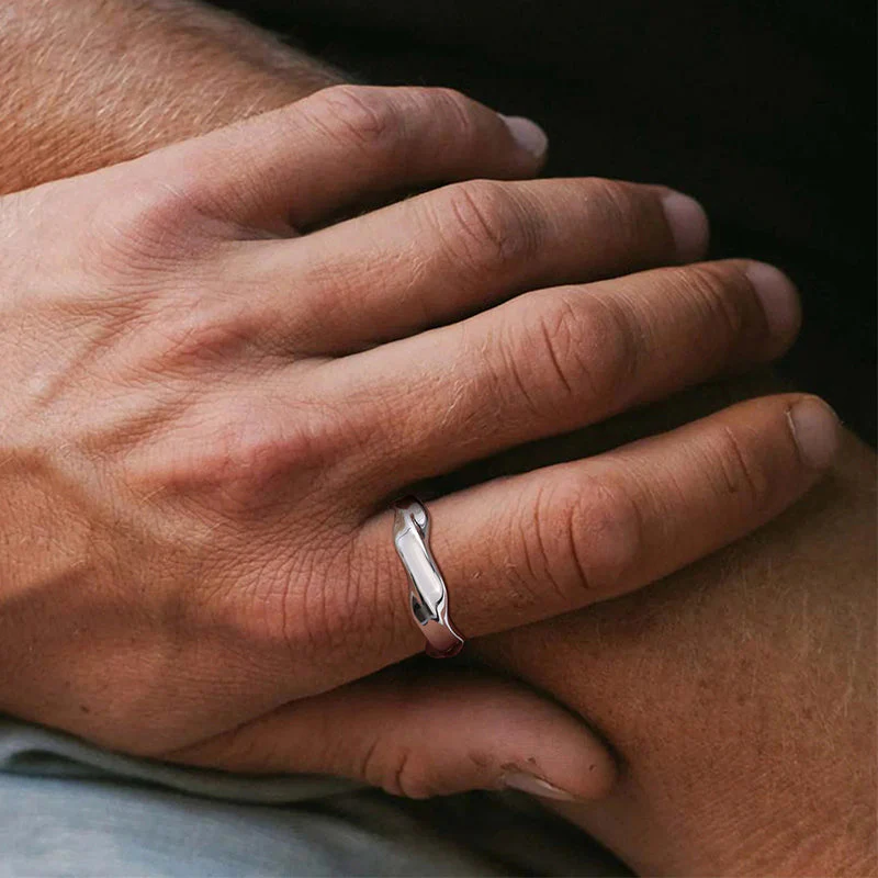 Mobius Minimalist Stainless Steel Ring - Image 4