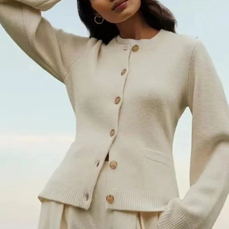 Sofia Amoretti Casual Luxe Cardigan - Image 4
