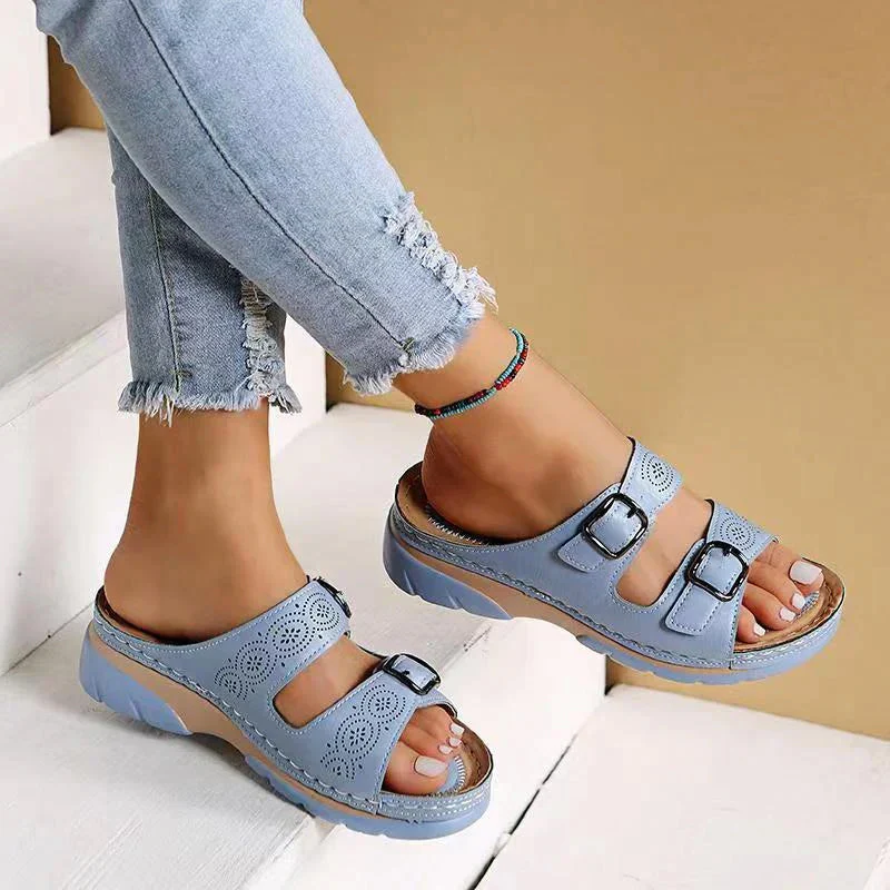 Sofia Amoretti Open-Toe Sandals with Adjustable Buckles - Image 3