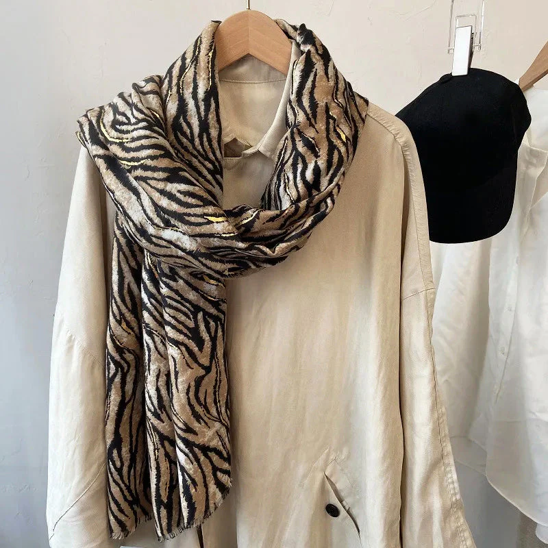 Sofia Amoretti Oversized Scarf with Zebra Pattern - Image 5