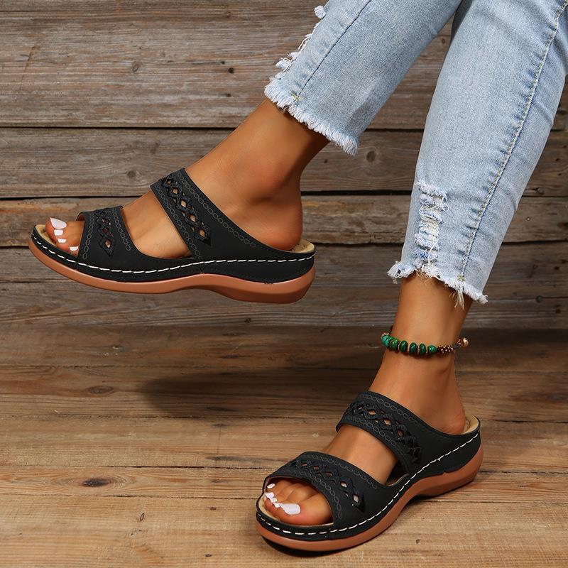 Sofia Amoretti Sandals with Decorative Cutout Straps - Image 2