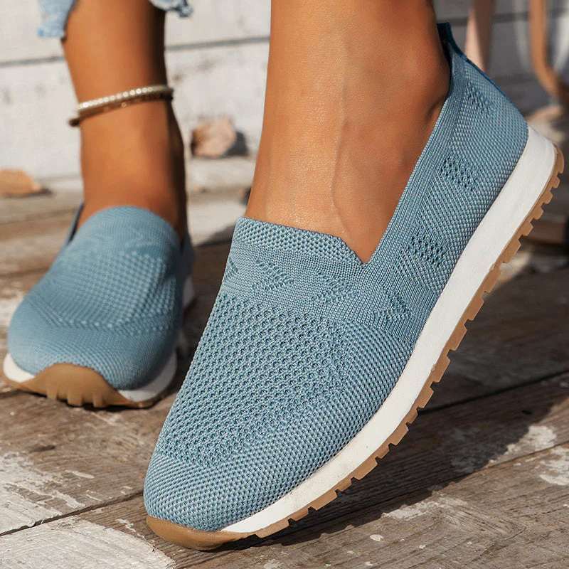 Sofia Amoretti Slip-On Mesh Shoes - Image 4