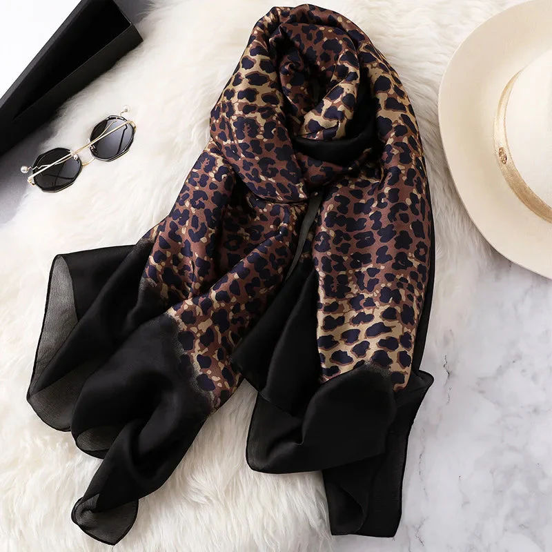 Sofia Amoretti Thin Scarf with Leopard Pattern - Image 3