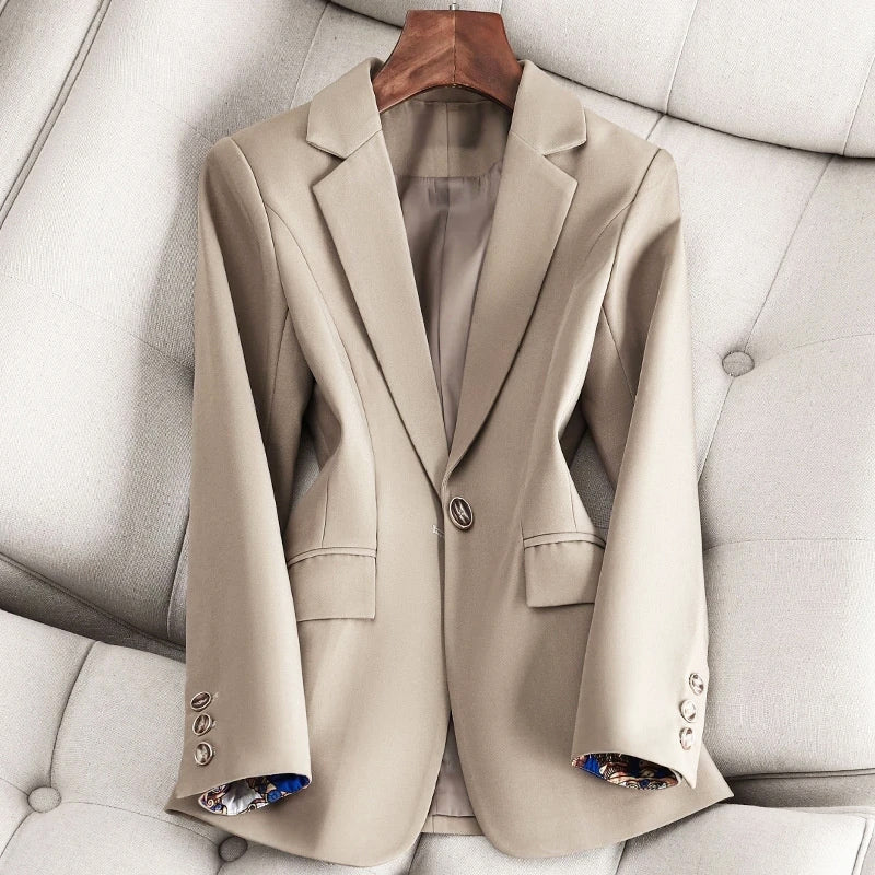 Valentina Rossi Refined Classic Blazer - Image 4