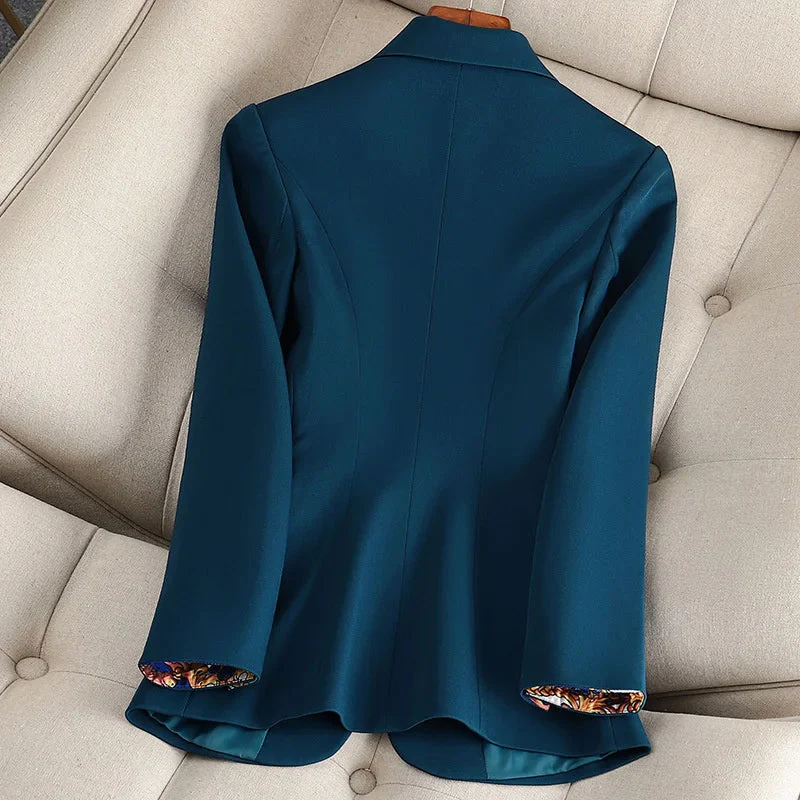 Valentina Rossi Refined Classic Blazer - Image 6