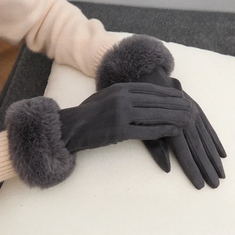 VeluLuxe Faux Fur Winter Gloves - Image 6