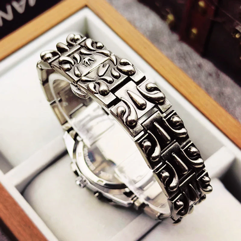 Vena Axis Statement Watch - Image 7